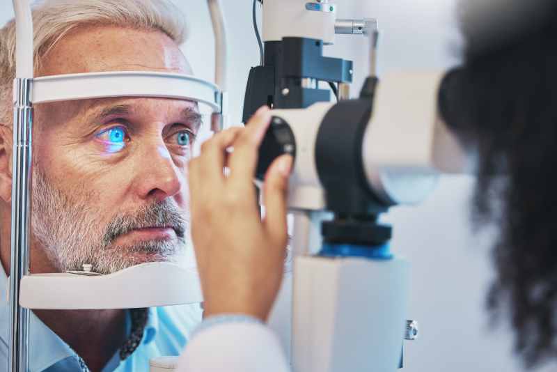 Consulter l’opticien ou l'ophtalmologue selon vos besoins RIM 951 Santé Consulter l’opticien ou l'ophtalmologue selon vos besoins RIM 951 Santé